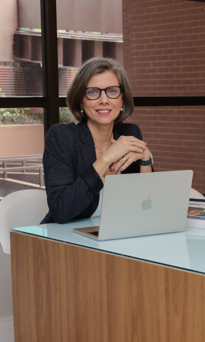 Priscila Milanese — Consultoria em A&D